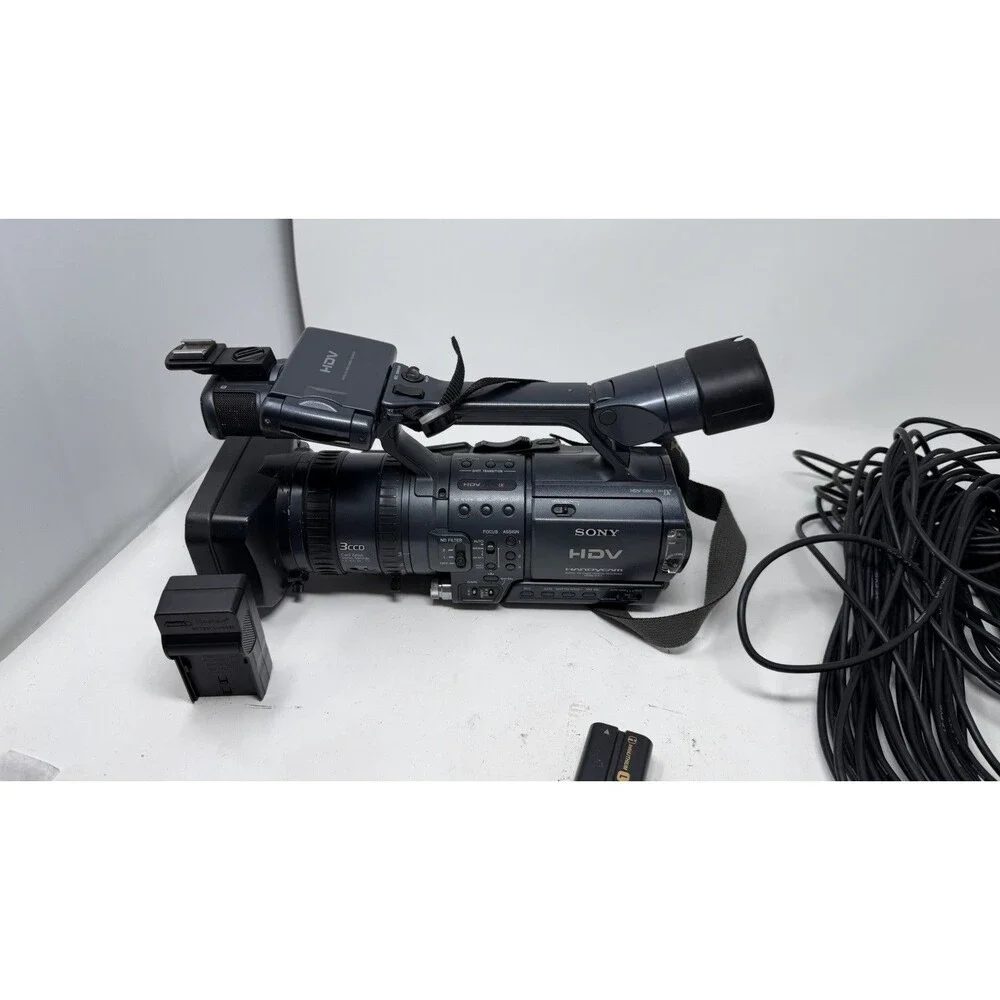 Sony HDR-FX1 HDV 1080i 3CCD Camcorder For Parts & Repair READ